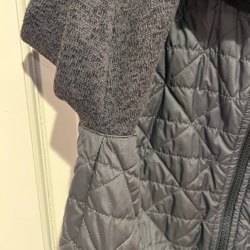 North Face Jacket - Picture 6 of 8